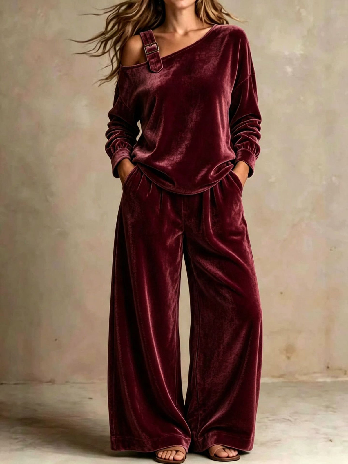 Finiks Gravity | Women's Velvet Off-Shoulder Two-Piece Pants Set | Product image 8